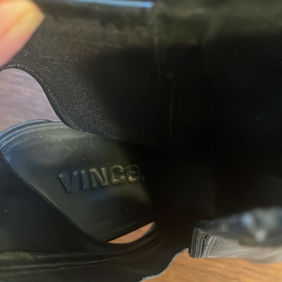 Vince Italian leather cutout heels - Picture 3 of 5